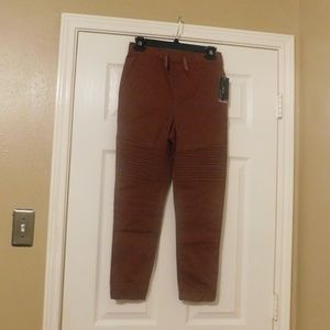 Truth Substance Common Sense Boys Jogger Size: L (14)